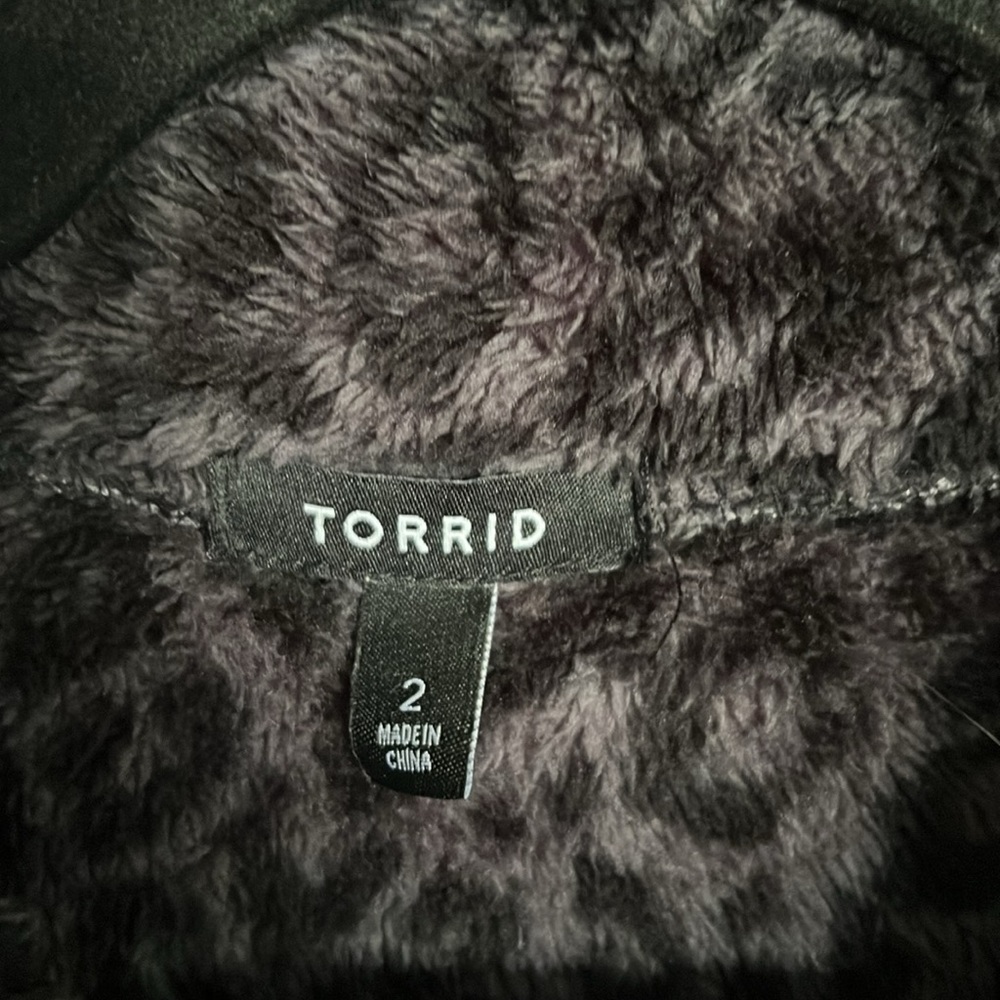 TORRID Black/Charcoal Gray Animal Print Sherpa Fleece Jacket, Size 2X, GUC. - Picture 3 of 13